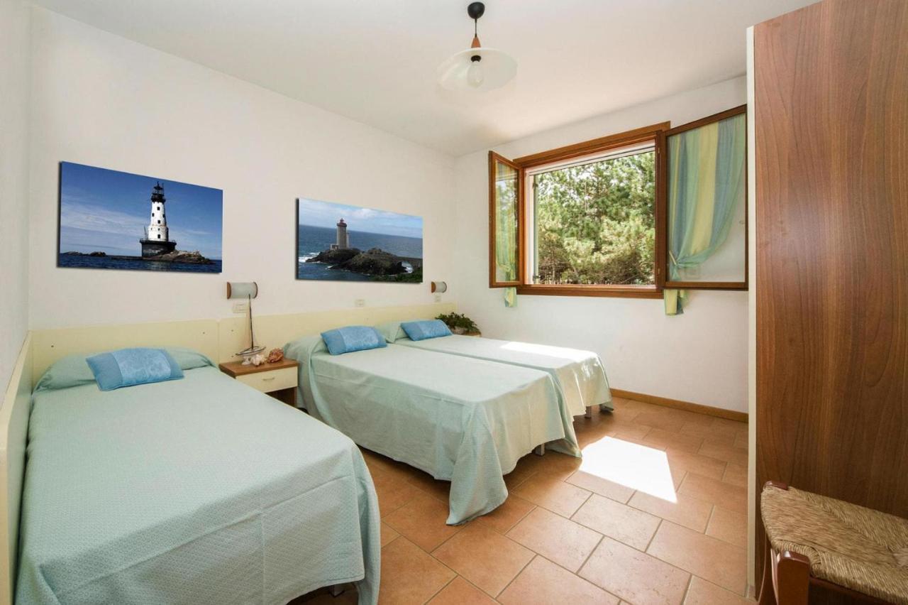 Terraced House In The Ca' Del Pino Holiday Complex With Communal Pool In Бибионе Экстерьер фото